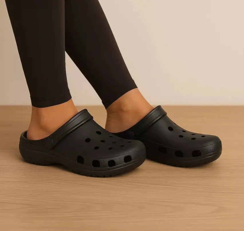 Foam Clogs - Black